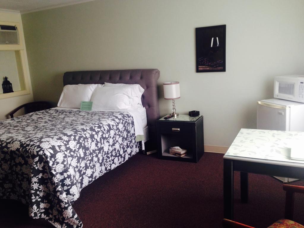 Skaneateles Inn On 20 Auburn Zewnętrze zdjęcie